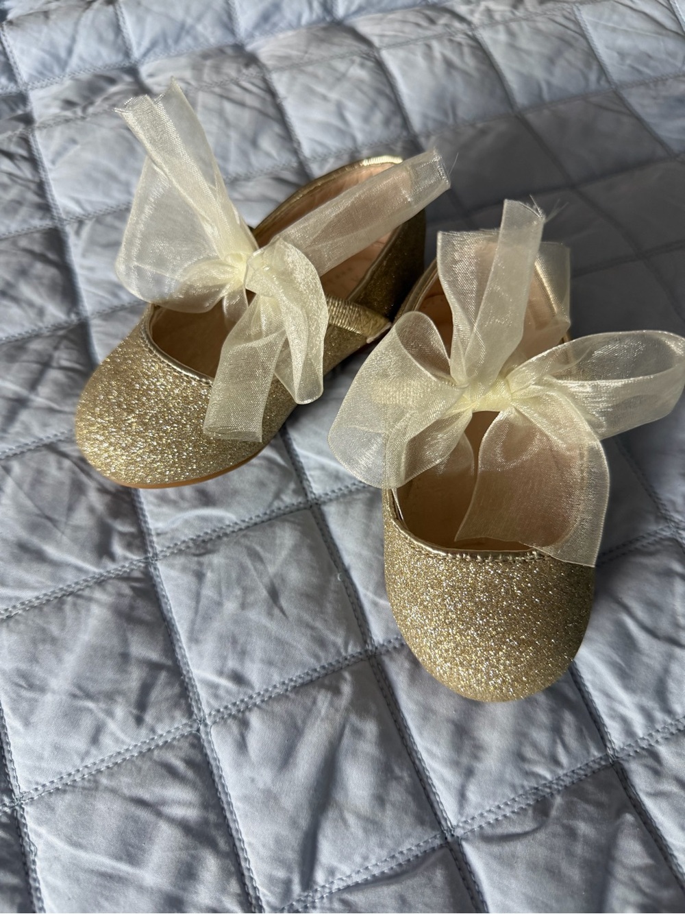 Girls Gold Glitter Dress Shoes with Sheer Bow